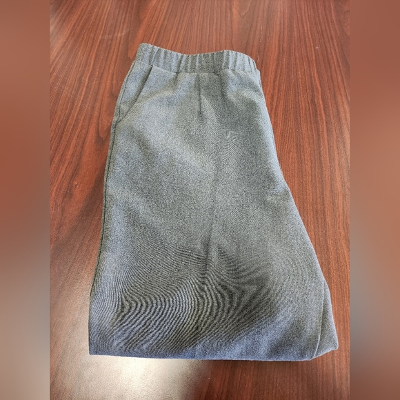 Carol Reed - Grey Pants - Size 12p - Picture 3 of 4